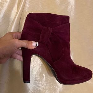 3 DAY SALE Gianni Bini shade ankle boots burgundy size 8 M